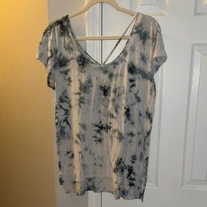 American Eagle Outfitters Gray Tie-Dye V-Neck Tee